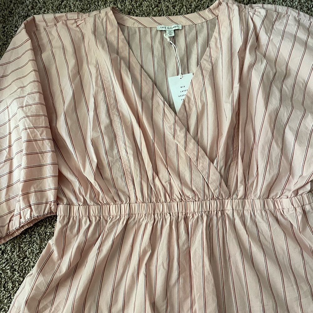 NWT Free Assembly top